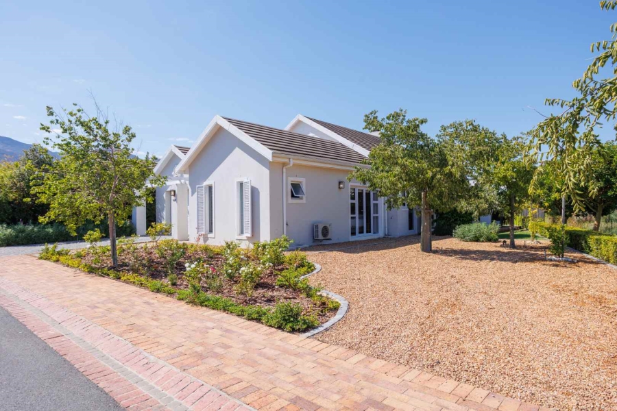 To Let 3 Bedroom Property for Rent in Val De Vie Estate Western Cape